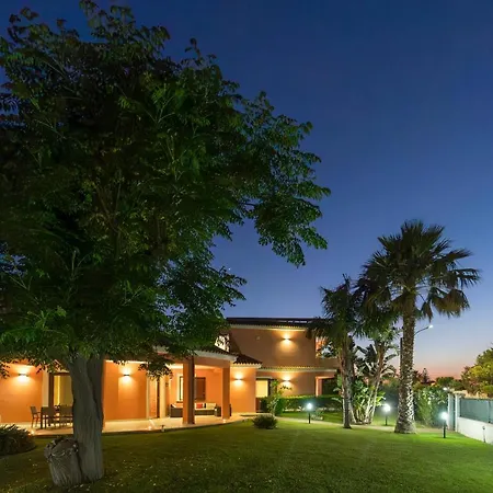 Villa Seaside - Retreat With Jacuzzi *