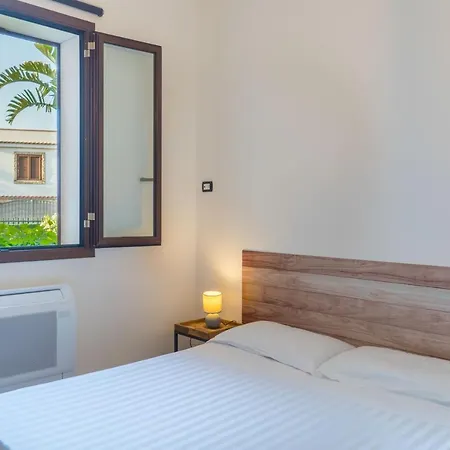 Villa Seaside - Retreat With Jacuzzi