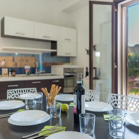Seaside - Retreat With Jacuzzi Villa Syracuse