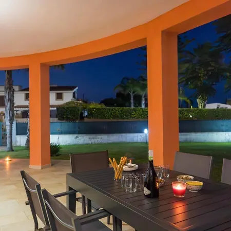 Villa Seaside - Retreat With Jacuzzi *