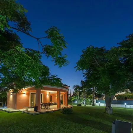 Villa Seaside - Retreat With Jacuzzi Syracuse